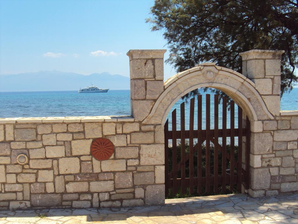 Villa Nostos Koróni エクステリア 写真
